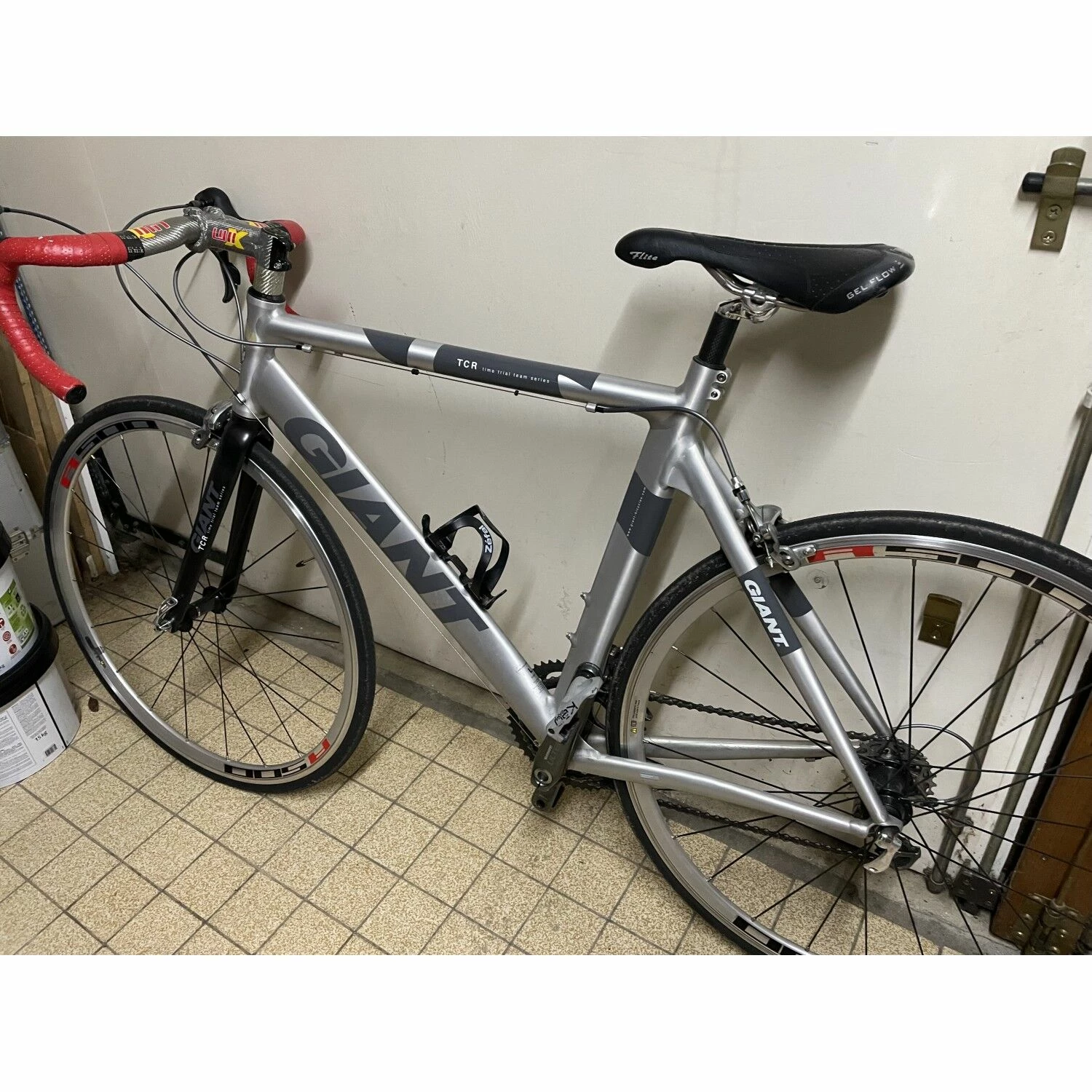 Vélo De Course Giant - 52 2 Vélo De Course Giant - 52 – Image 2