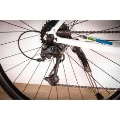Vélo Tout Chemins Trek 8 Vélo Tout Chemins Trek -Vélos de route électriques soldes magasin trek 7 4 fx 3
